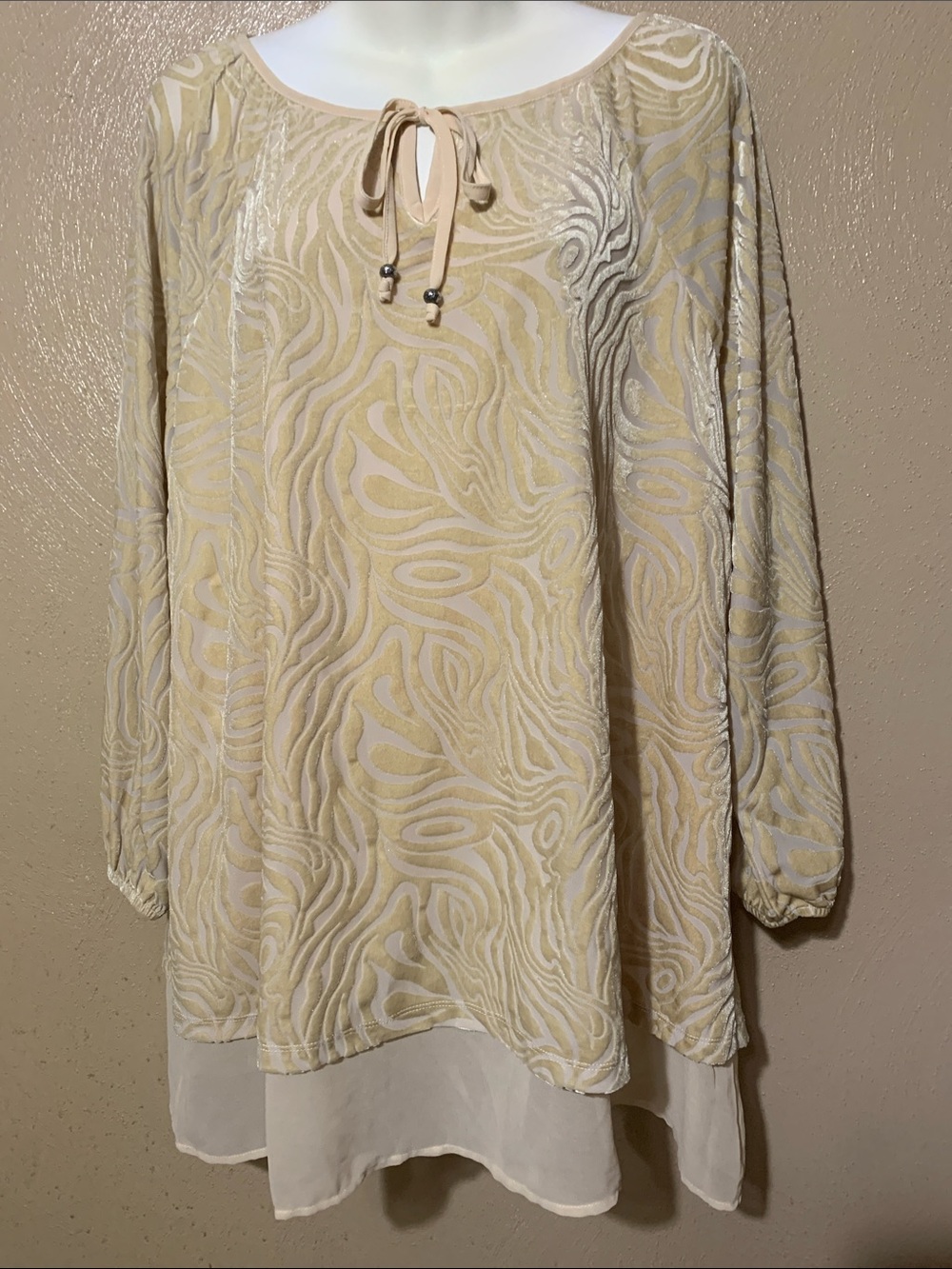 Simply Elegant size 2X Cream Textured Tie-Neck Tunic NWT